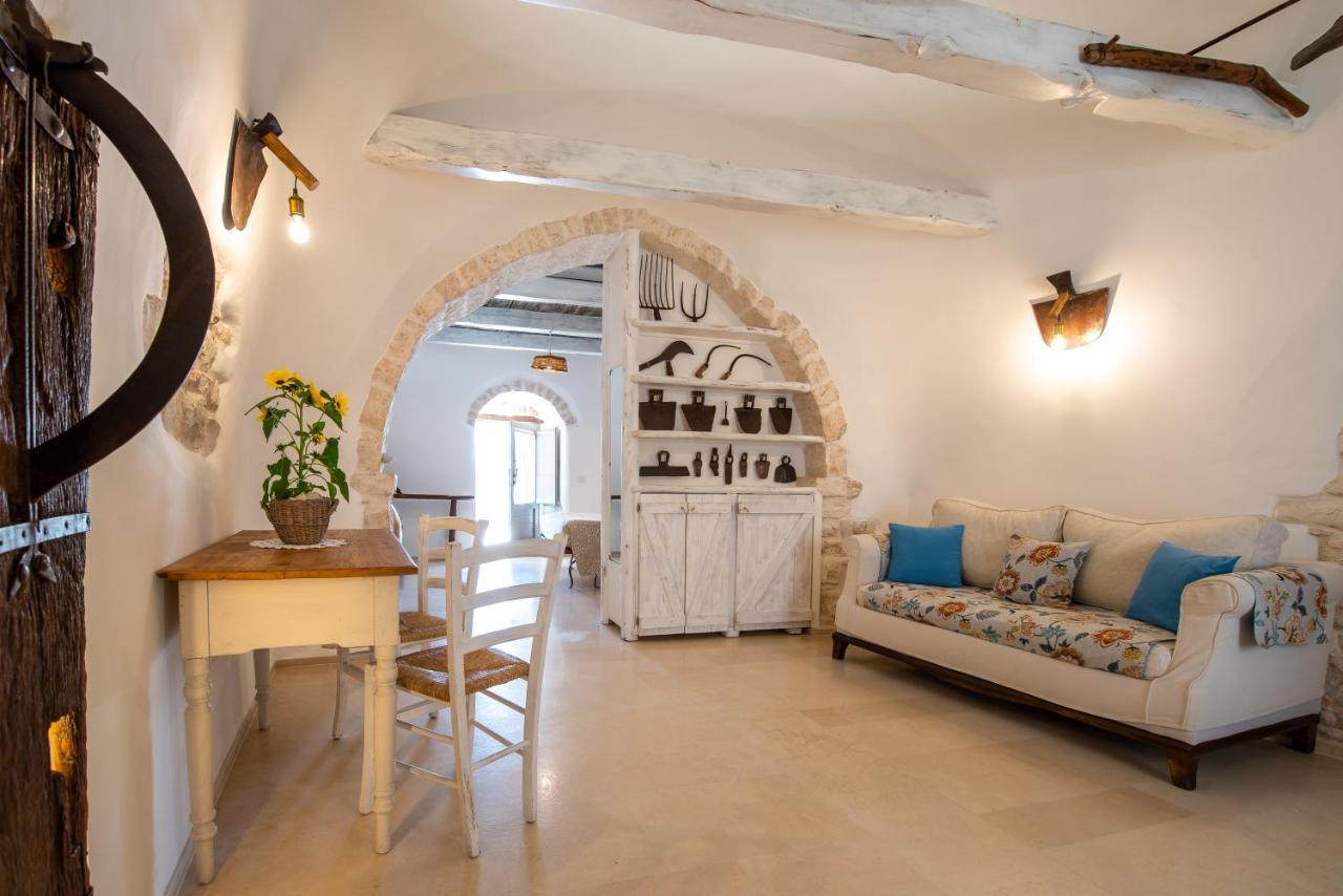 Trulli Holiday Deluxe & Wellness Alberobello Exterior foto