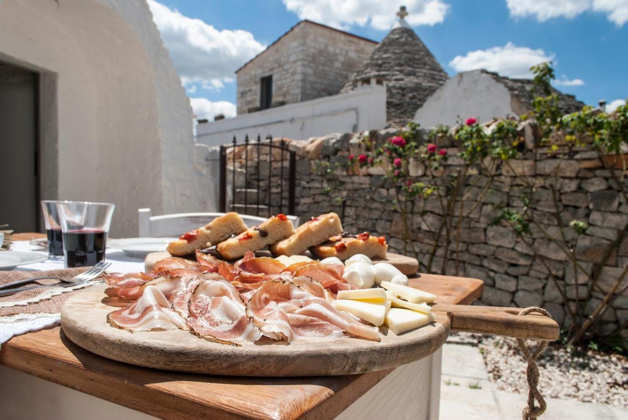 Trulli Holiday Deluxe & Wellness Alberobello Exterior foto