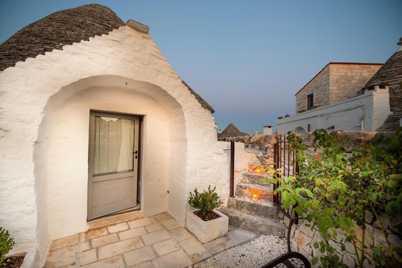 Trulli Holiday Deluxe & Wellness Alberobello Exterior foto