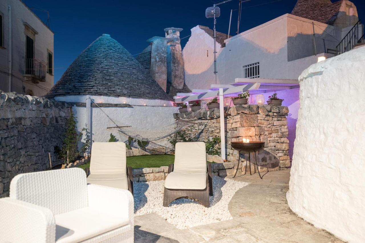 Trulli Holiday Deluxe & Wellness Alberobello Exterior foto